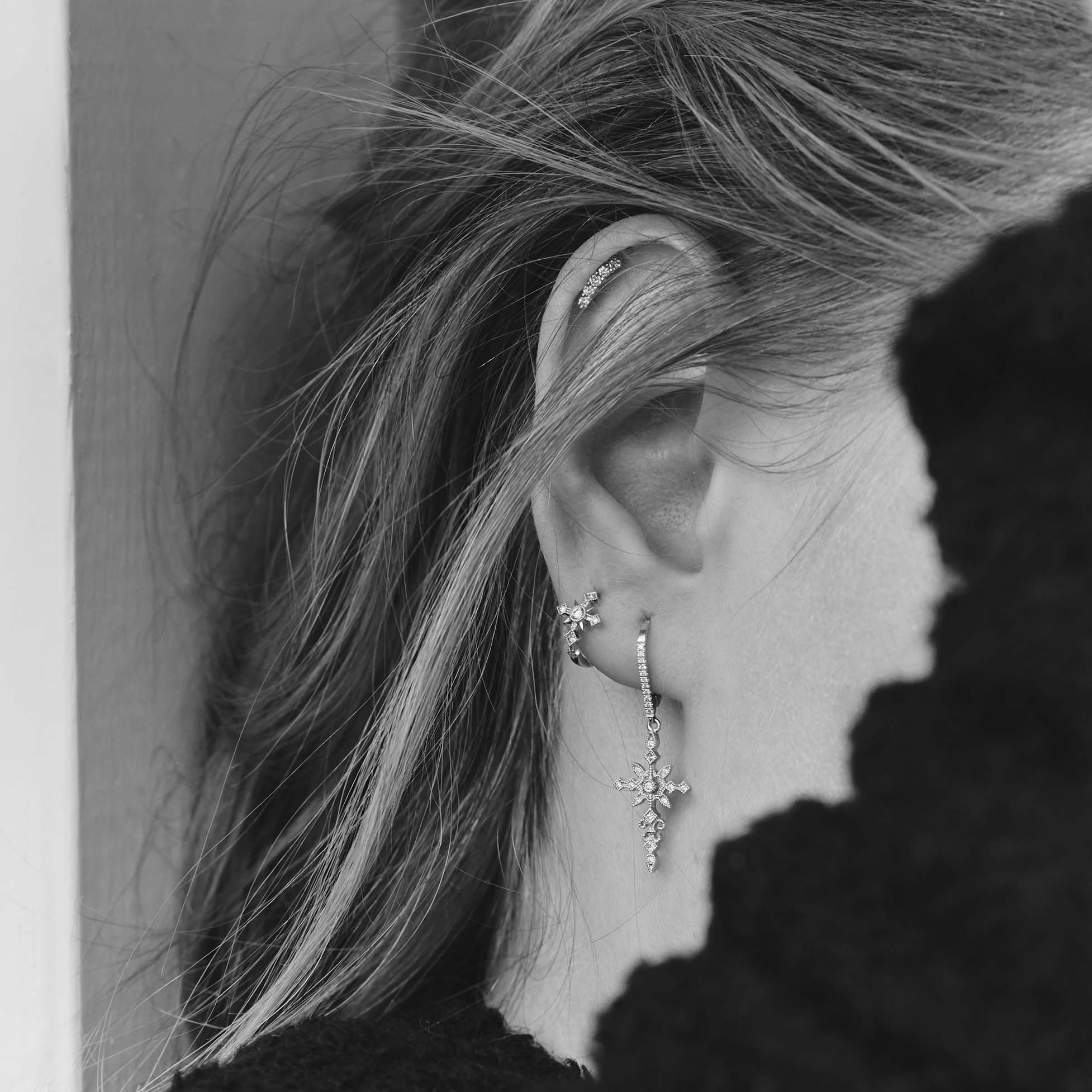 Single earring - Glory tiny hoop