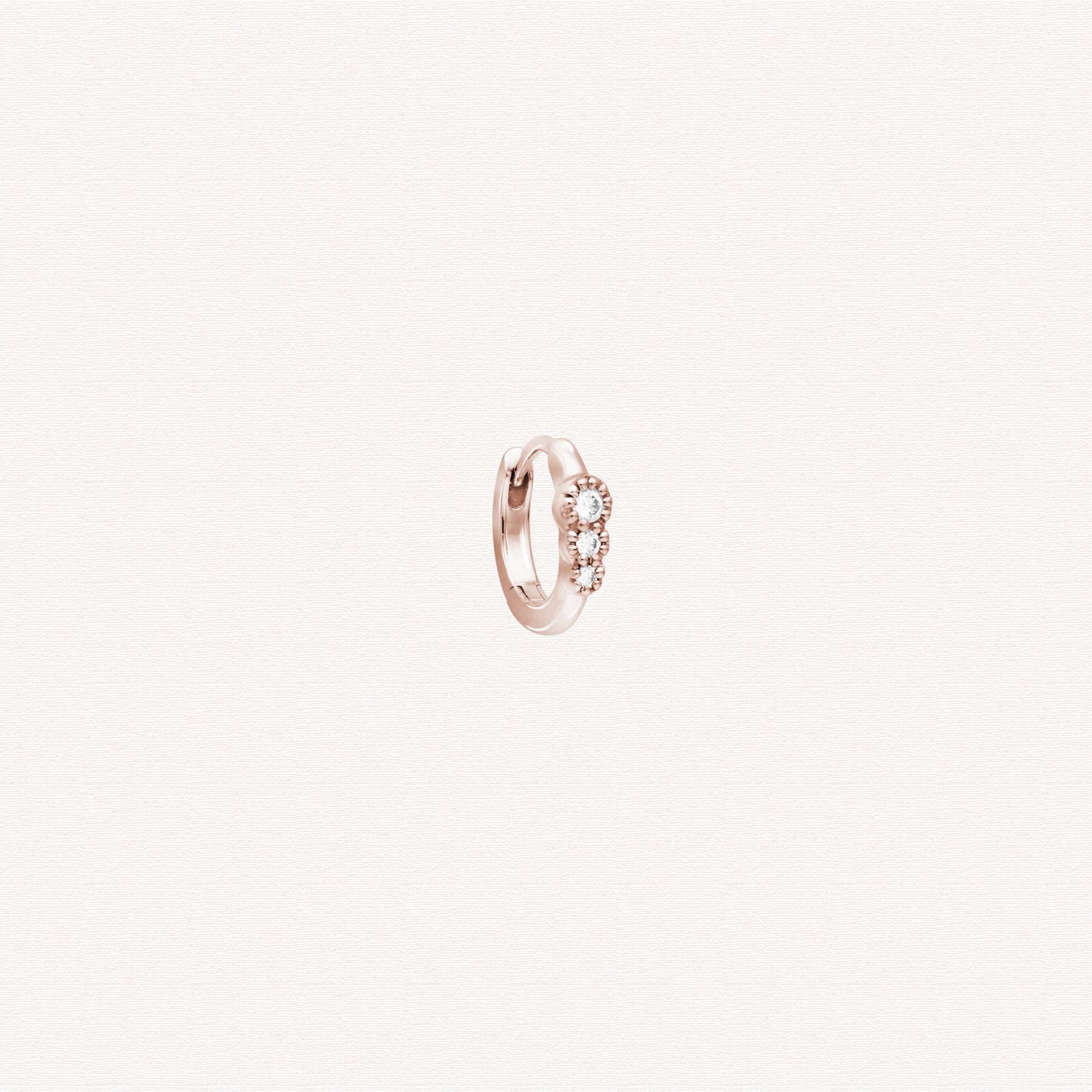 Single earring - Three diamonds